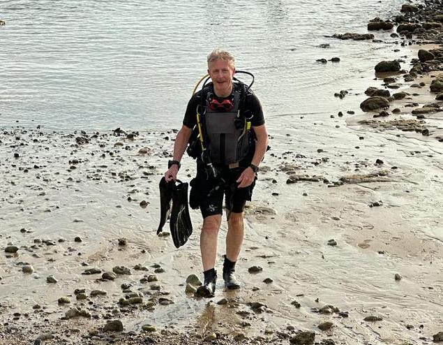 Hans Damen als duikmeester in Maleisie